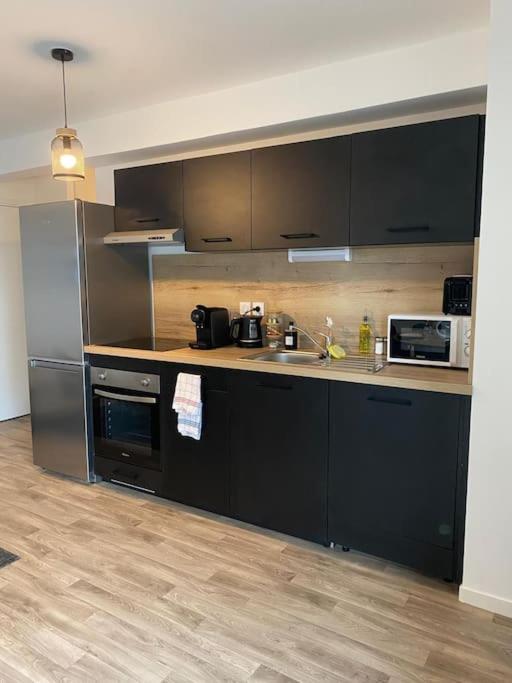 T3 Moderne - Proche Tram - Parking Prive Apartment Angers Luaran gambar